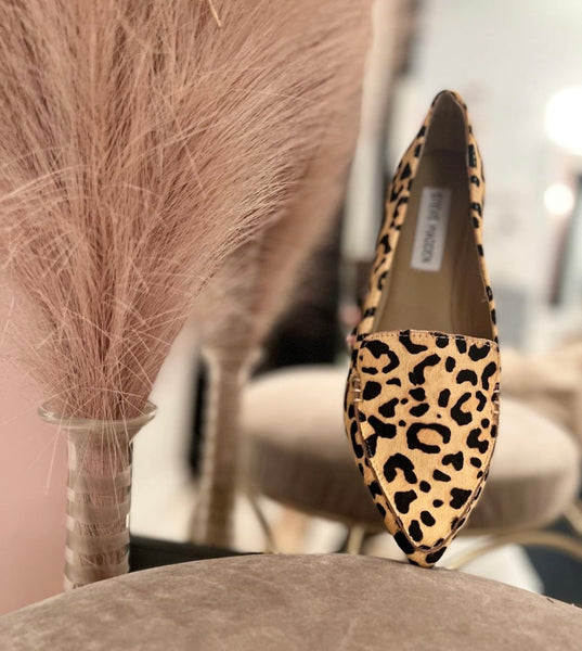 Steve madden elusion leopard hot sale flats